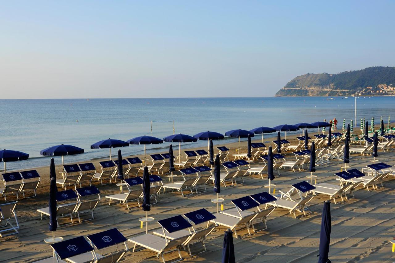 Casa Vacanze Medit Alassio Exteriör bild